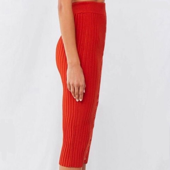 Snap-Front Midi Length, Knit Pencil Skirt (size small) - Picture 4 of 7